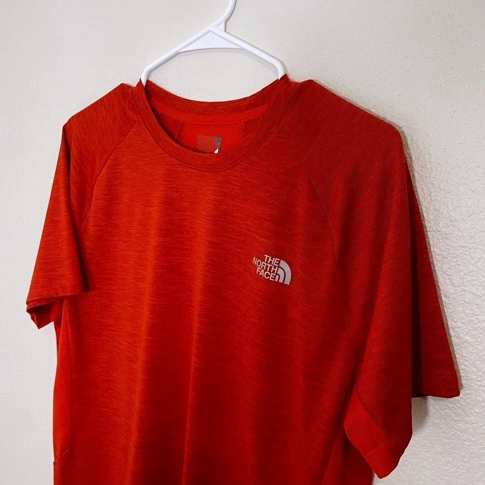 The North Face Mens Medium Burnt Orange Short Sleeve FlashDry‎ Athletic T-Shirt